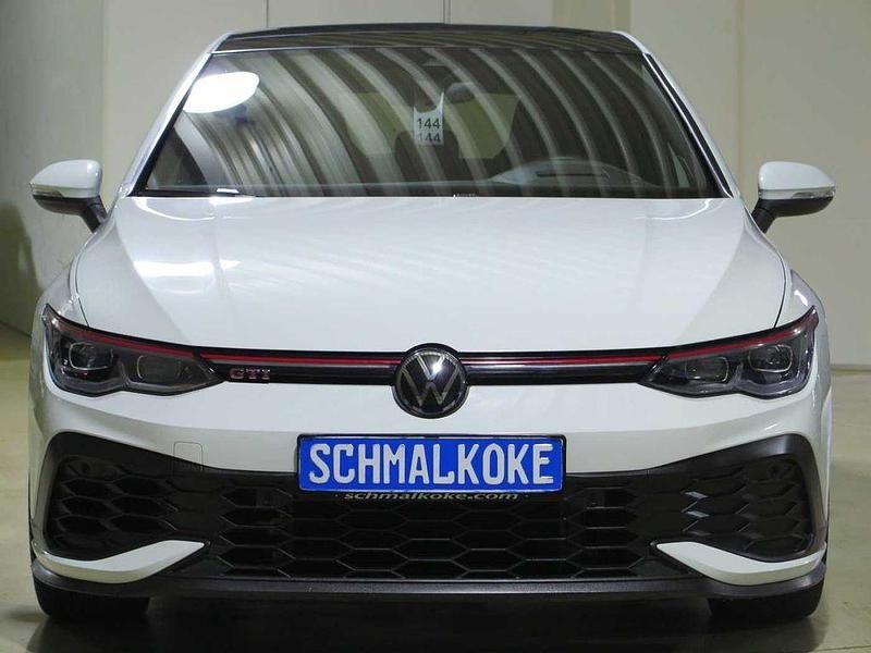 Pure white Gebraucht 2023 VW Golf VIII GTI Limousine | 31.950 € (Superpreis) - Bild 1/4