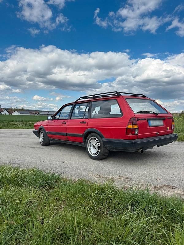 Usata VW Passat 90 CV (66 kW) 1987 Rosso Station wagon