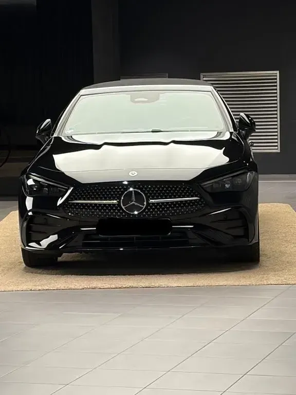 Gebraucht Mercedes CLE450 381 PS (280 kW) 2026 Schwarz Cabrio