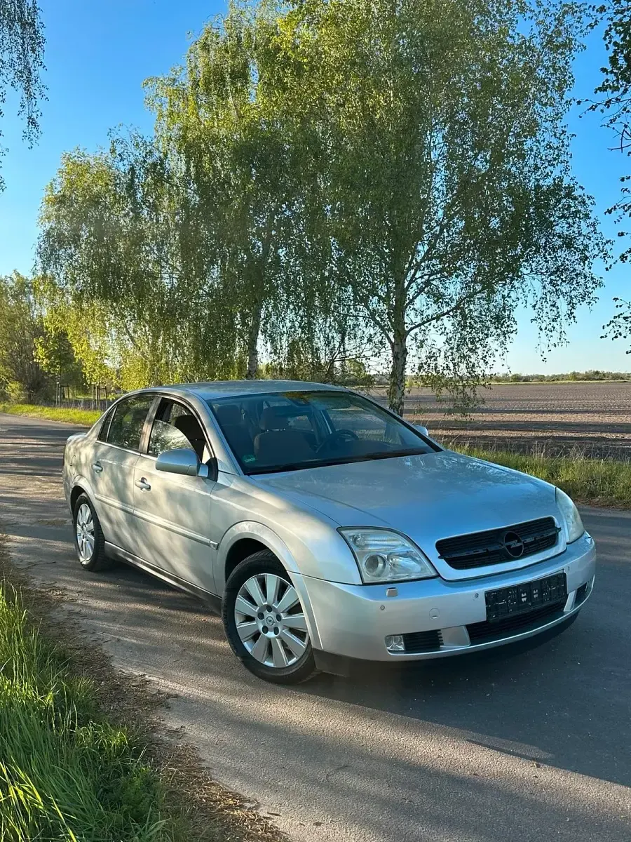 Gebraucht Opel Vectra 147 PS (108 kW) 2003 Silber Limousine