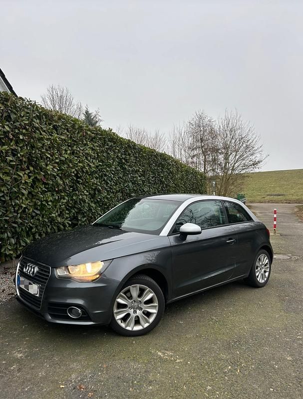 Gebraucht Audi A1 122 PS (89 kW) 2010 Grau Kleinwagen