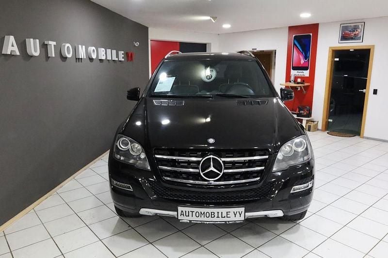 Gebraucht Mercedes ML350 231 PS (169 kW) 2010 Schwarz SUV