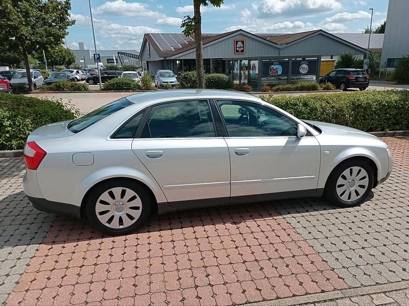Gebraucht Audi A4 163 PS (119 kW) 2005 Grau Limousine