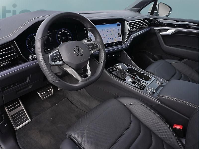 Gebraucht VW Touareg 231 PS (169 kW) 2025 Beige SUV