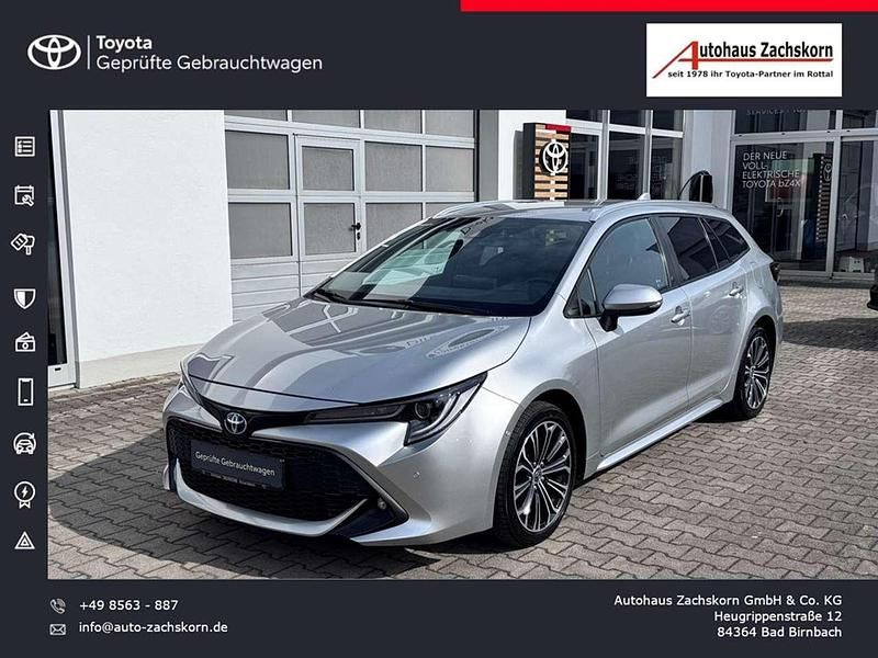 Gebraucht Toyota Corolla Team 184 PS (135 kW) 2022 Shimmering silver metallic Limousine