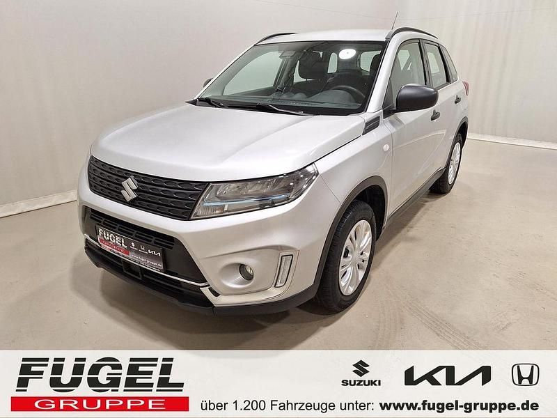 Silbermet. Gebraucht 2021 Suzuki Vitara Club SUV | 14.995 € (Fairer Preis) - Bild 1/4