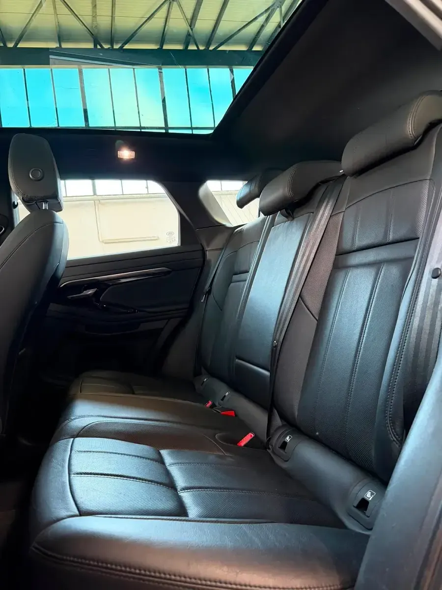 Gebraucht Land Rover Range Rover evoque 150 PS (110 kW) 2019 Schwarz SUV