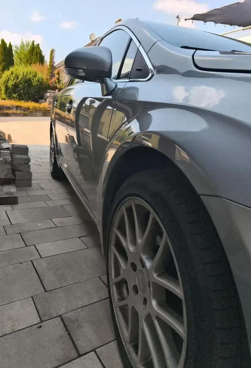 Gebraucht Toyota Avensis 124 PS (91 kW) 2012 Silber Kombi
