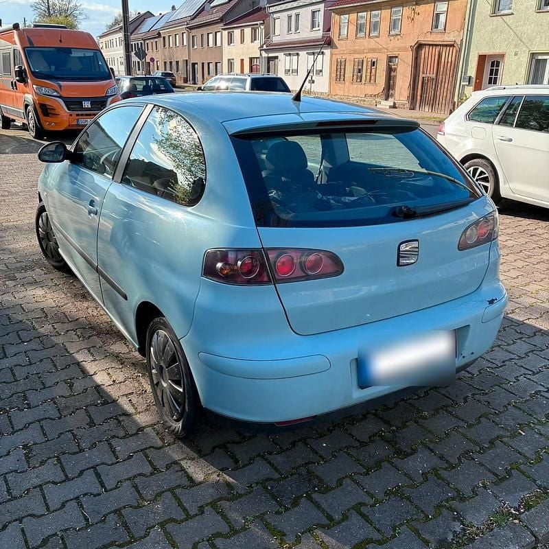 Second-hand Seat Ibiza 70 CP (51 kW) 2007 Albastru Hatchback