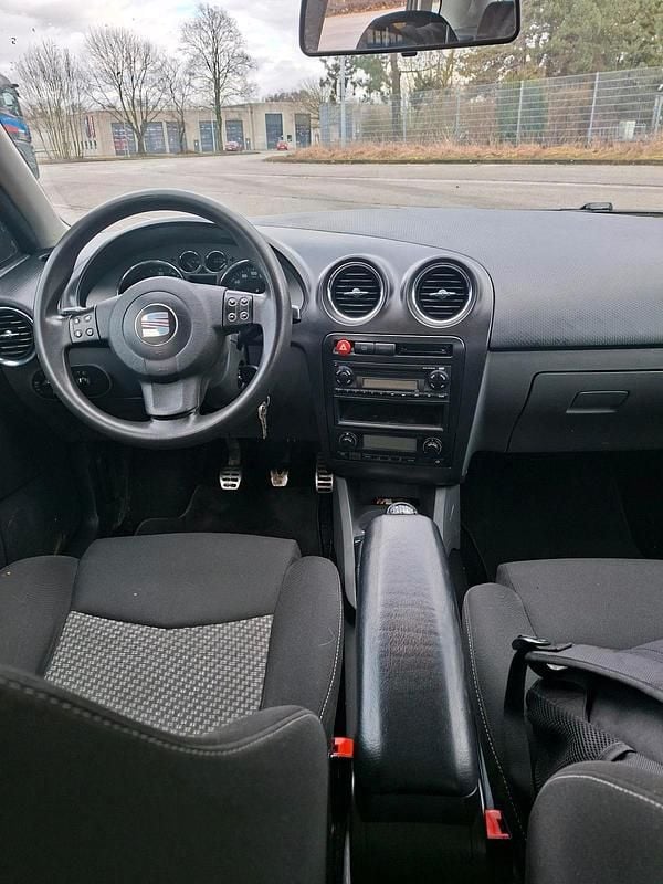 Gebraucht Seat Ibiza 80 PS (58 kW) 2008 Gelb Kleinwagen
