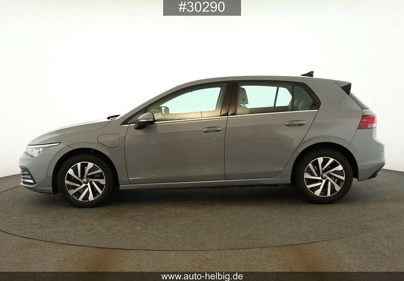 Gebraucht VW Golf VIII Style 204 PS (150 kW) 2022 Grau Limousine