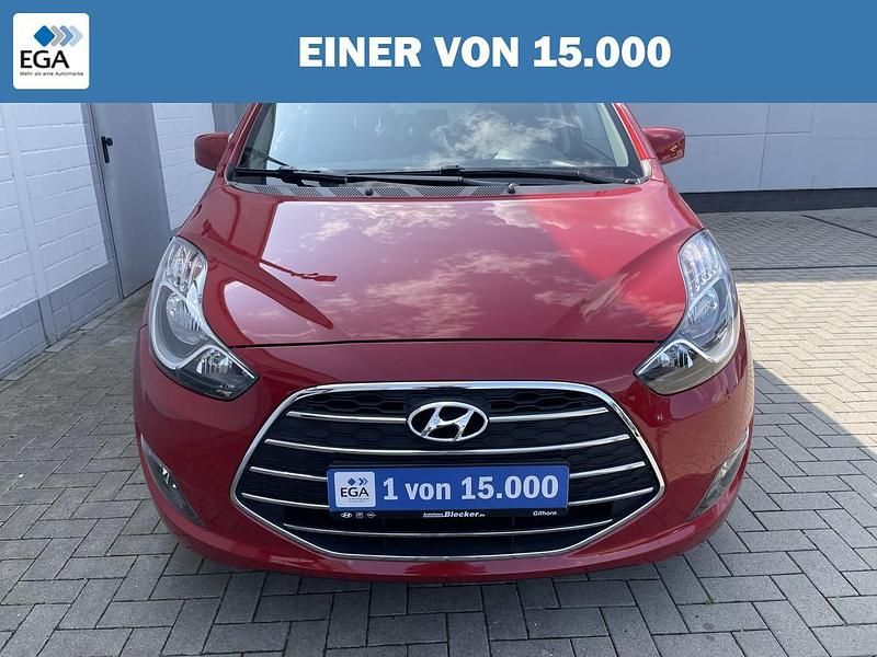 Gebraucht Hyundai ix20 YES! 90 PS (66 kW) 2017 Rot Kleinwagen