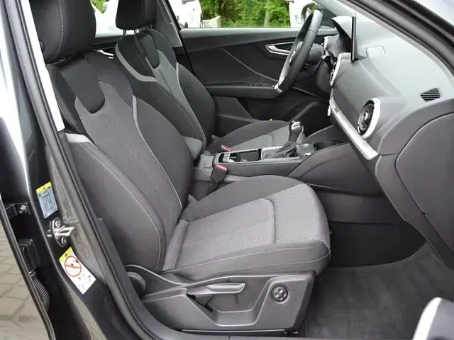Gebraucht Audi Q2 Comfort 150 PS (110 kW) 2025 Daytonagrau SUV