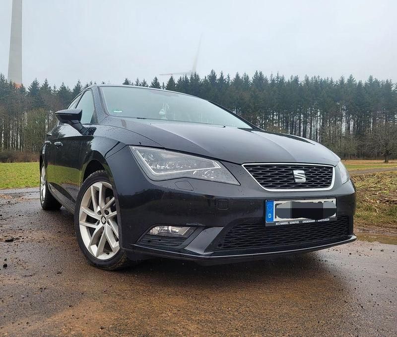 Schwarz Gebraucht 2014 Seat Leon Style Limousine | 7.200 € (Guter Preis) - Bild 1/4