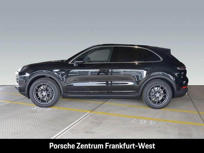 Gebraucht Porsche Cayenne 470 PS (345 kW) 2025 Chromitschwarzmetallic SUV
