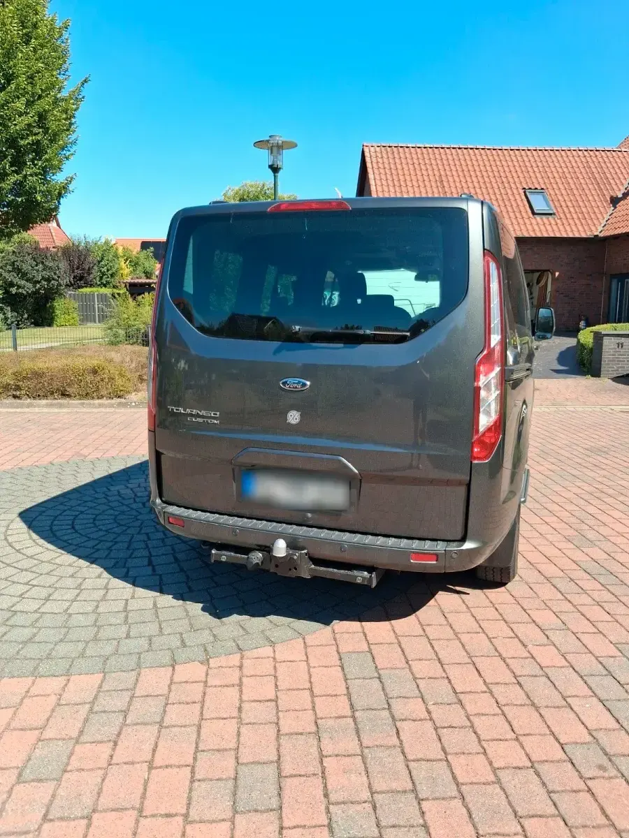 Gebraucht Ford Transit Tourneo 170 PS (125 kW) 2017 Grau Van / Kleinbus