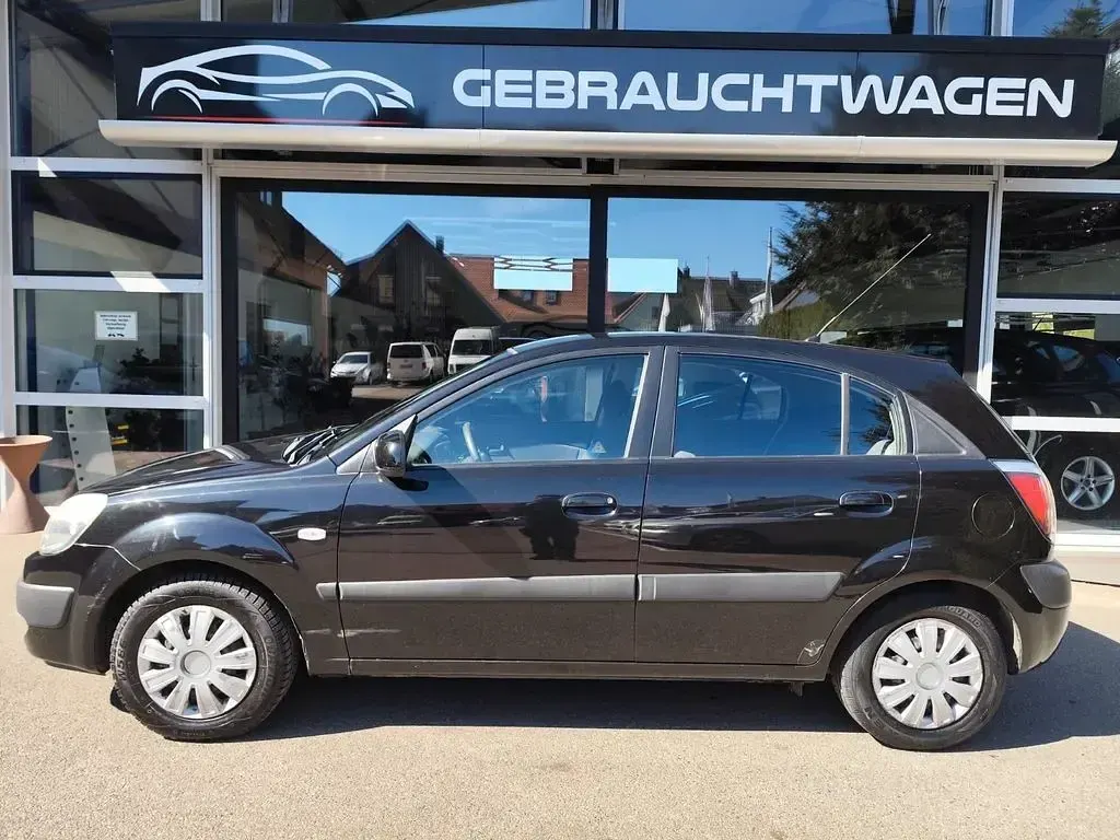 Używany Kia Rio Basis 97 KM (71 kW) 2009 Czarny Sedan/Limuzyna