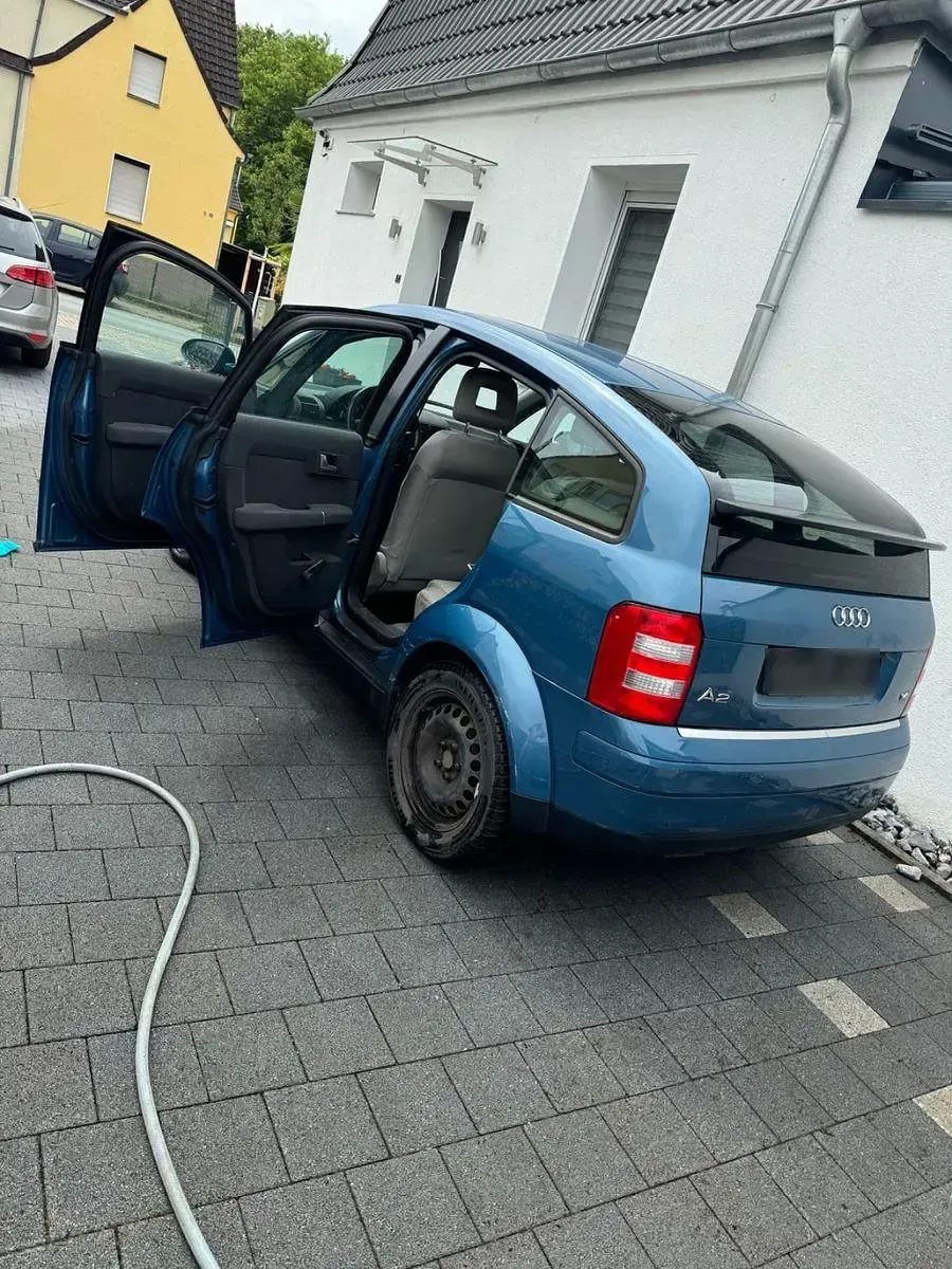 Gebraucht Audi A2 75 PS (55 kW) 2003 Blau Kleinwagen