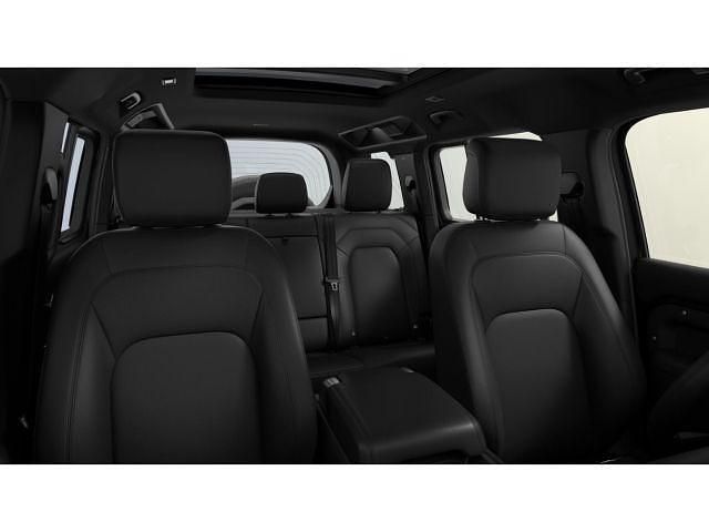 Neu Land Rover Defender HSE Dynamic 349 PS (256 kW) 2026 Woolstone green SUV