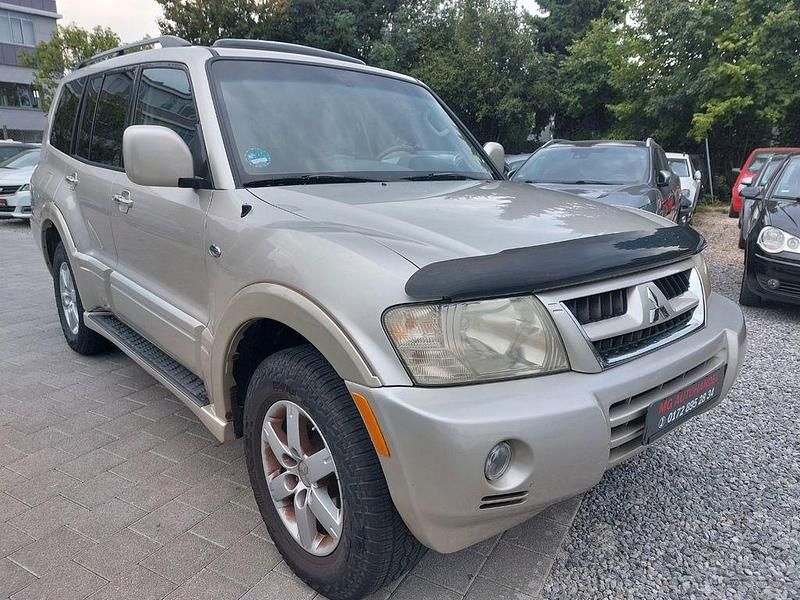 Gelb Gebraucht 2006 Mitsubishi Montero SUV | 5.999 € - Bild 1/4