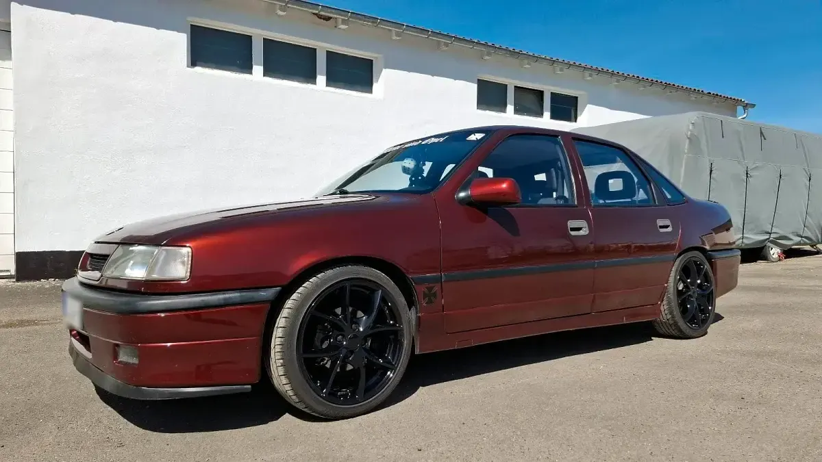 Gebraucht Opel Vectra 160 PS (117 kW) 1990 Rot Kleinwagen