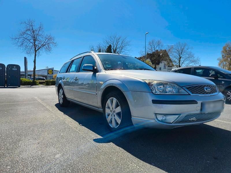 Gebraucht Ford Mondeo 125 PS (91 kW) 2006 Grau Kombi