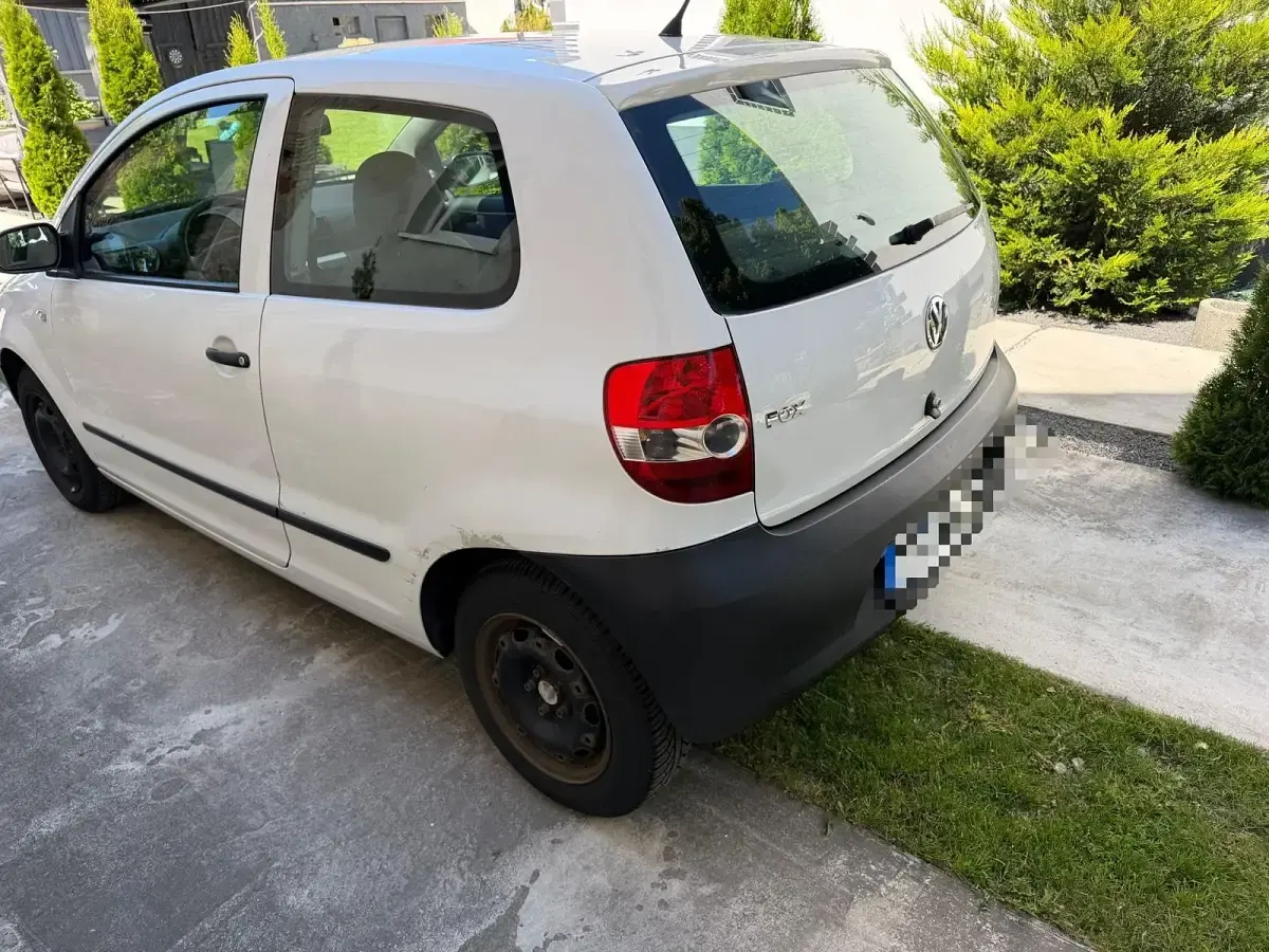 Gebraucht VW Fox 60 PS (44 kW) 2010 Weiß Kleinwagen
