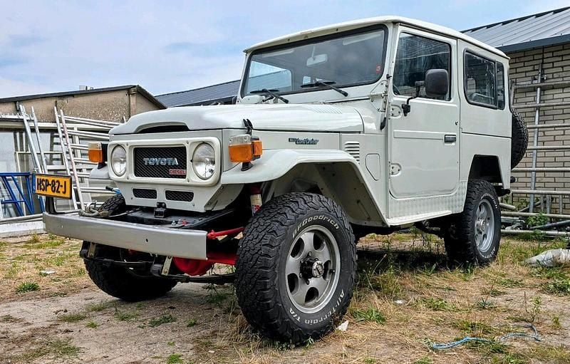 Grau Gebraucht 1980 Toyota 4 Runner SUV | 32.000 € - Bild 1/4
