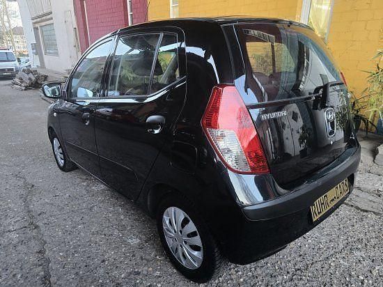 Gebraucht Hyundai i10 67 PS (49 kW) 2009 Schwarz (metallic) Kleinwagen