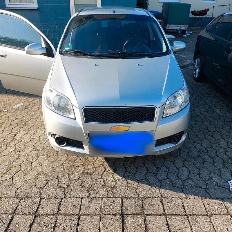 Gebraucht Chevrolet Aveo 84 PS (61 kW) 2010 Silber Kleinwagen