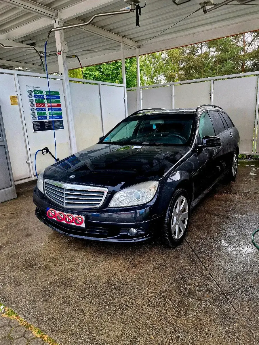 Gebraucht Mercedes 200 136 PS (100 kW) 2010 Schwarz Kombi