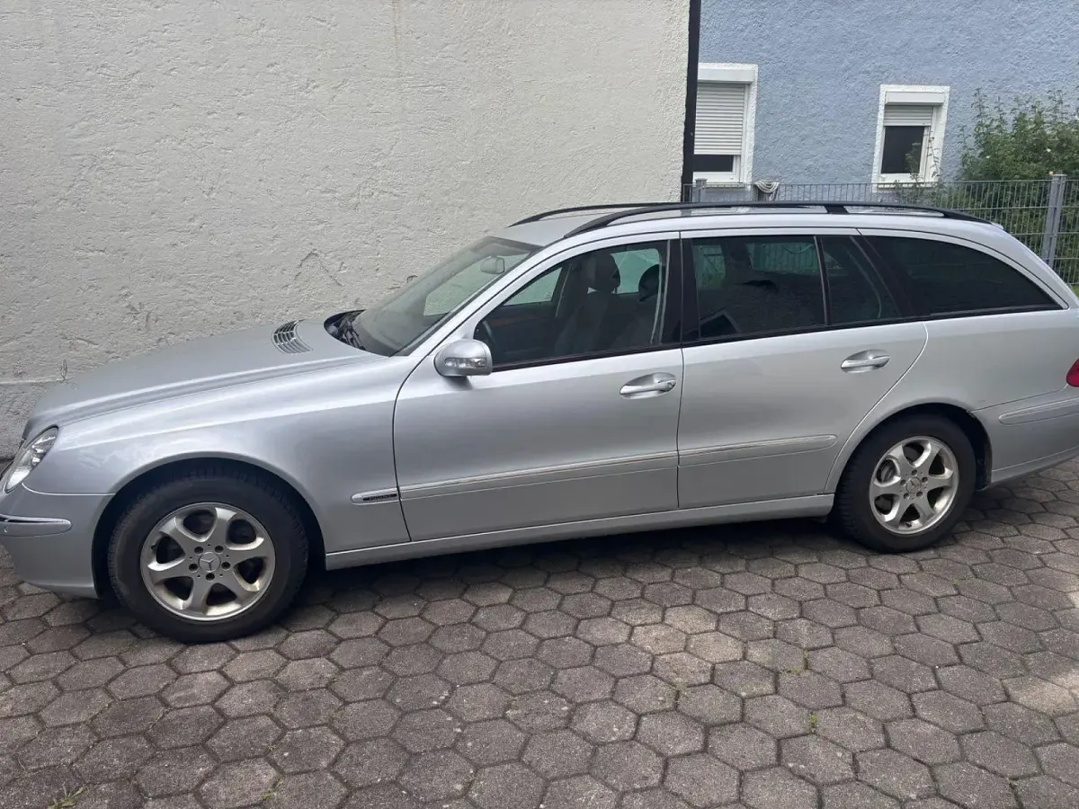 Gebraucht Mercedes E350 Elegance 272 PS (200 kW) 2006 Silber Kombi