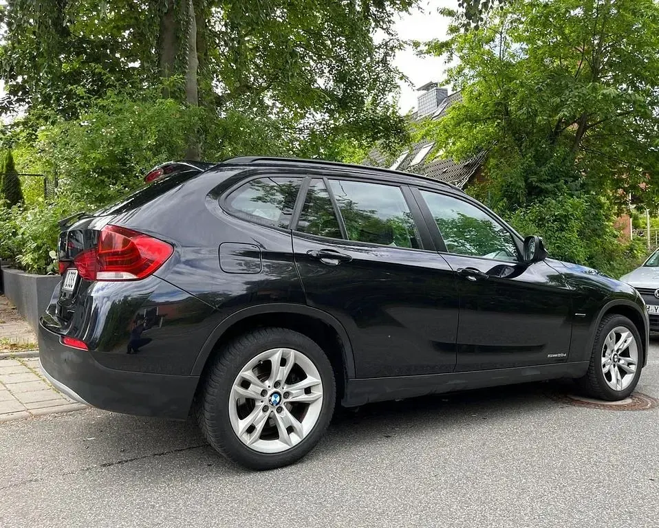 Gebraucht BMW X1 Sport Line 177 PS (130 kW) 2010 Schwarz SUV
