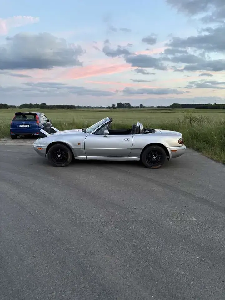 Gebraucht Mazda MX5 116 PS (85 kW) 1992 Silber Cabrio