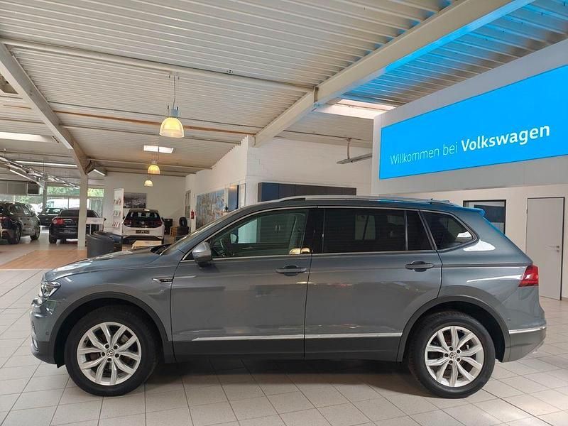 Gebraucht VW Tiguan Allspace Highline 150 PS (110 kW) 2020 Grau SUV