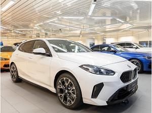 Gebraucht BMW 123 M Sport 218 PS (160 kW) 2026 Weiß (alpinweiss) Kleinwagen