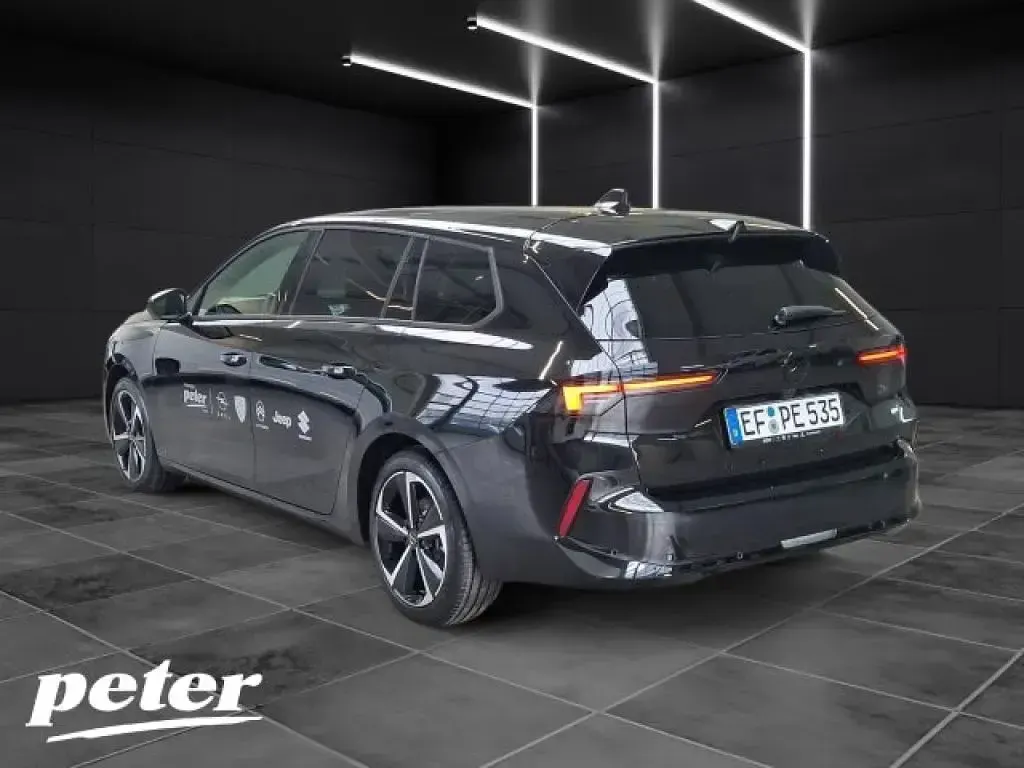 Gebraucht Opel Astra 131 PS (96 kW) 2025 Karbon schwarz (metallic) Kleinwagen
