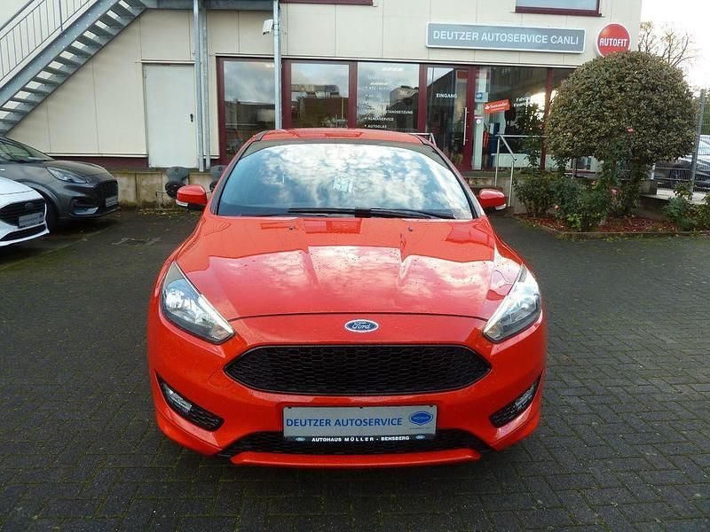 Gebraucht Ford Focus ST-Line 150 PS (110 kW) 2018 Rot Limousine