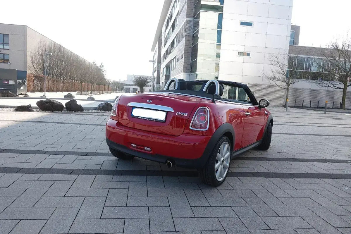 Käytetty Mini Cooper Cabriolet 122 HP (89 kW) 2012 Punainen Avoauto