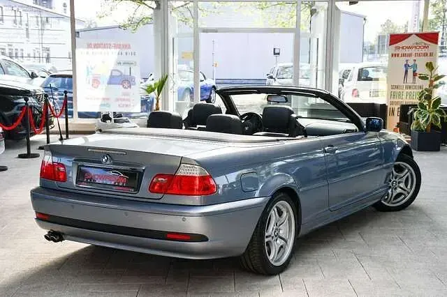 Gebraucht BMW 325 192 PS (141 kW) 2006 Blau Cabrio