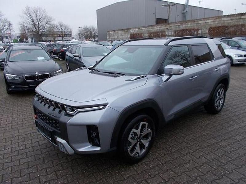 Silber Neu 2025 Ssangyong Torres Quartz SUV | 28.490 € - Bild 1/4