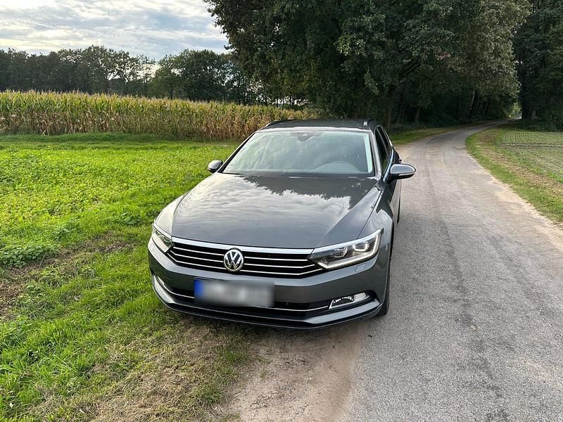 Gebraucht VW Passat Comfortline 190 PS (139 kW) 2016 Grau Kombi