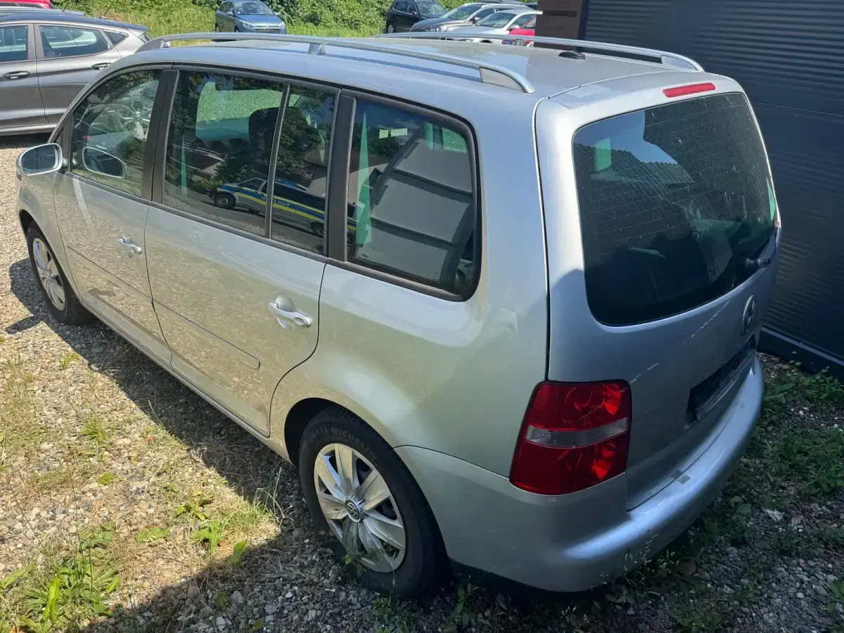 Gebraucht VW Touran 105 PS (77 kW) 2004 Silber Van / Kleinbus