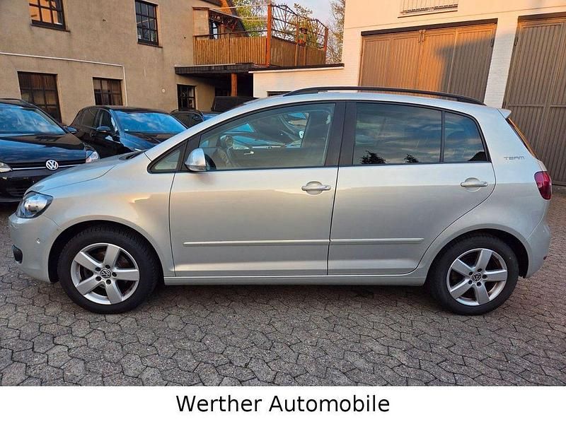 Gebraucht VW Golf VI Team 105 PS (77 kW) 2010 Gold Kleinwagen