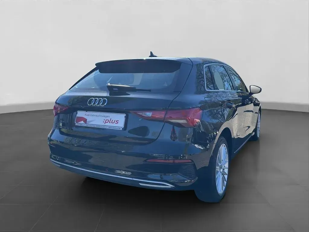 Second-hand Audi A3 Advanced 204 CP (150 kW) 2022 Negru Berlinǎ