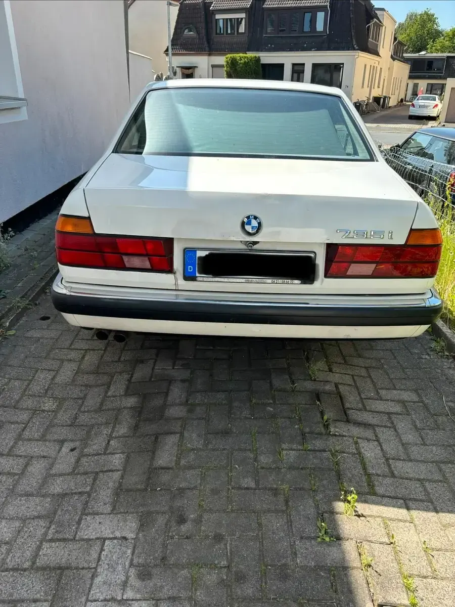 Gebraucht BMW 735 211 PS (155 kW) 1990 Weiß Limousine
