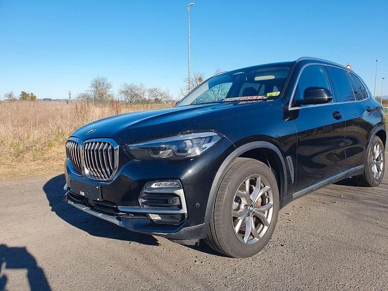 Schwarz Gebraucht 2020 BMW X5 xLine SUV | 34.000 € (Teuer) - Bild 1/4