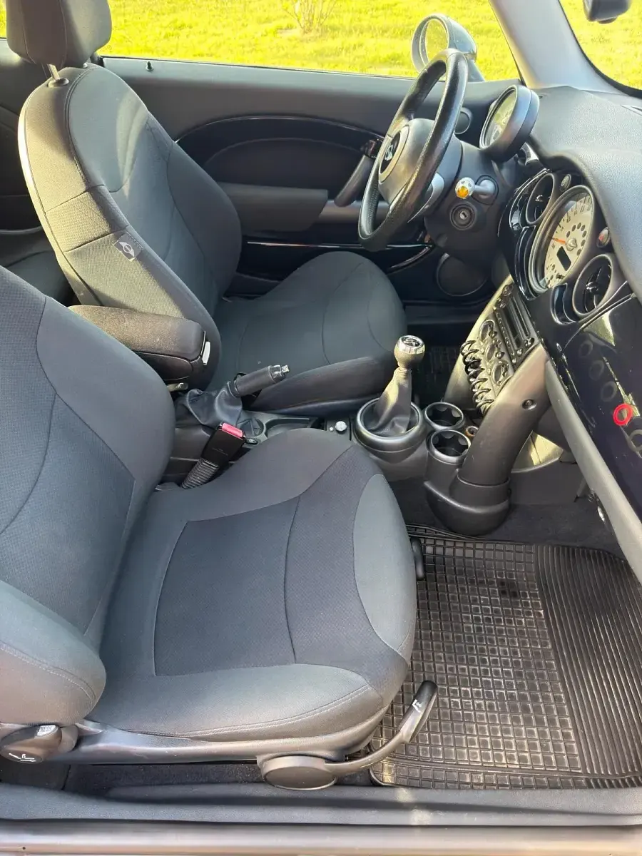 Gebraucht Mini Cooper 90 PS (66 kW) 2006 Silber Kleinwagen