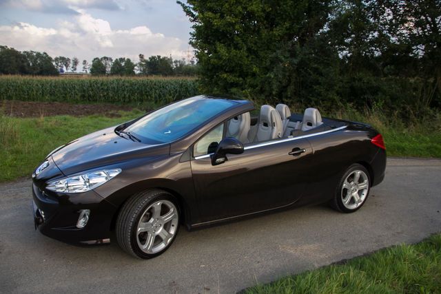 Gebraucht Peugeot 308 CC 156 PS (114 kW) 2010 Braun metallic Cabrio