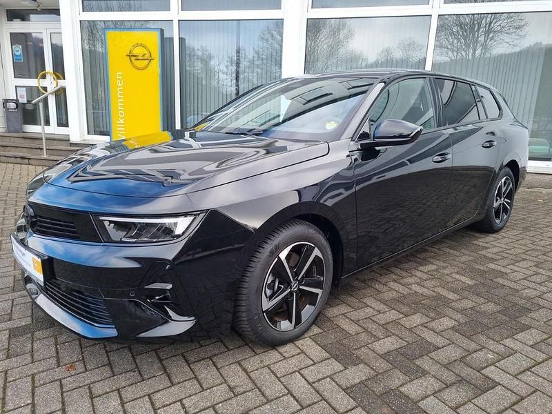 Gebraucht Opel Astra 131 PS (96 kW) 2024 Schwarz Kombi